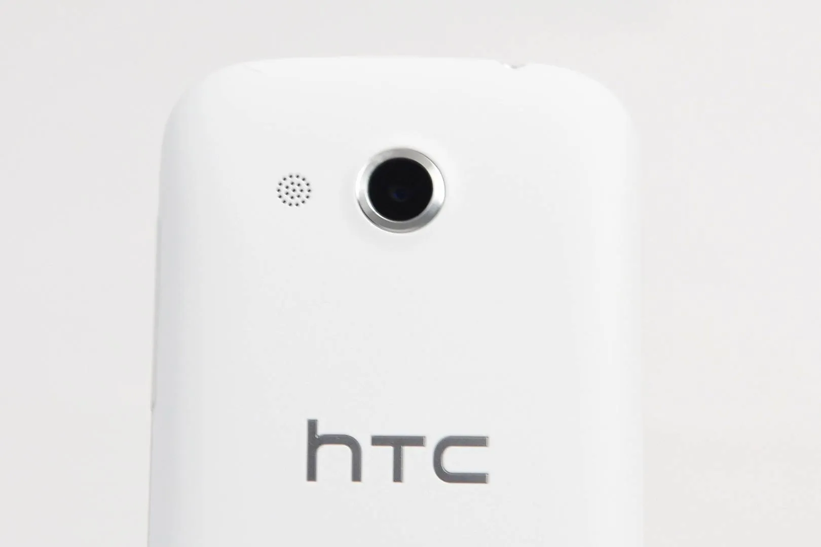 Смартфон HTC Desire С white - белый купить в интернет магазине, цена 3 490 руб в ЭЛЕКС